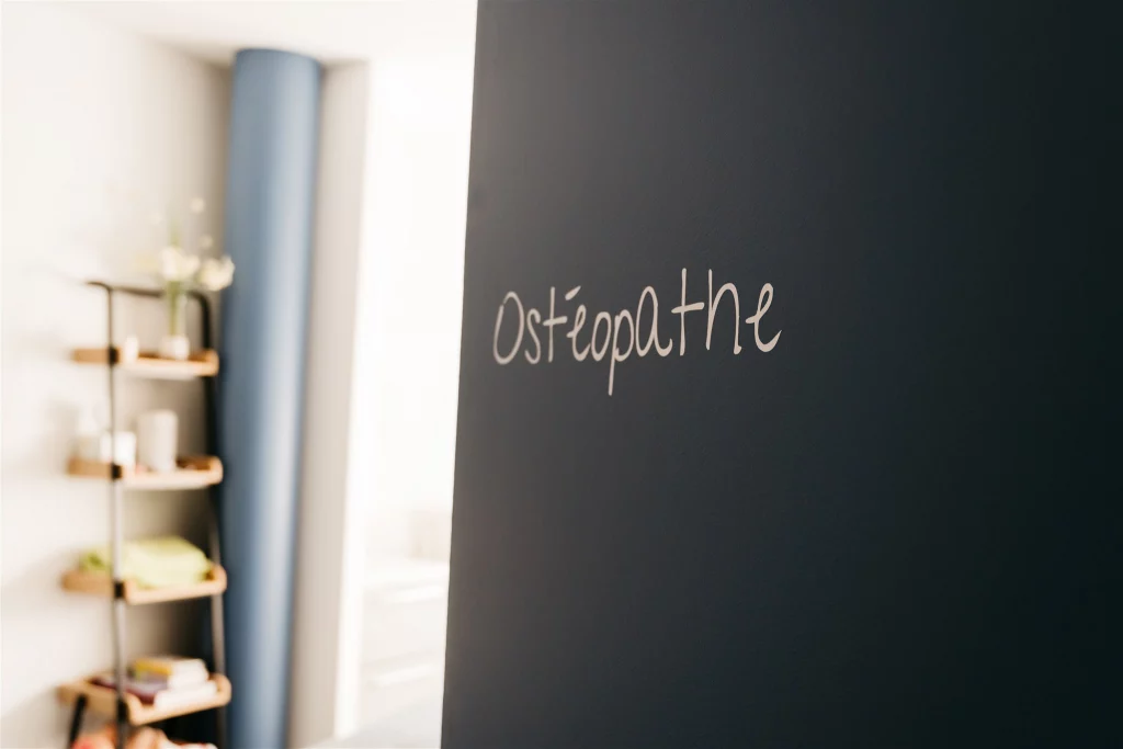 Cabinet d'ostéopathe à Périgueux et Brantôme : tarifs, déroulement, accès aux cabinets. Consultation adulte, enfant, bébé.